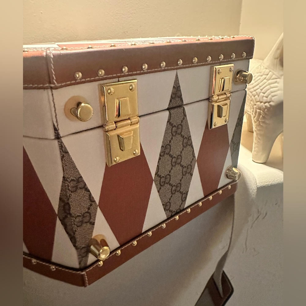GUCCI Exclusive Rhombus Print Leather Hard Side Travel Hat Box🤎🦄 NEW! - Picture 11 of 16